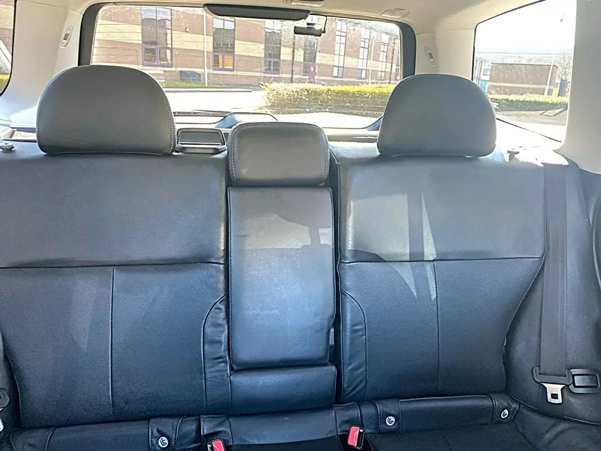 2010-subaru-forester-20-xs-blk-lth-auto-big-10