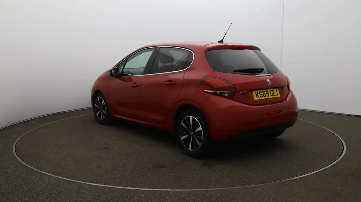 2019-peugeot-208-15-bluehdi-tech-edition-big-60
