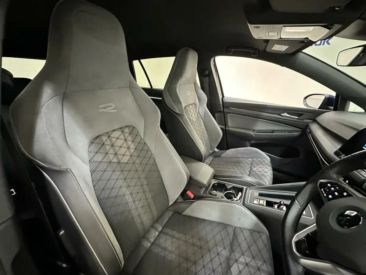2022-volkswagen-golf-15-etsi-r-line-150ps-estate-big-11