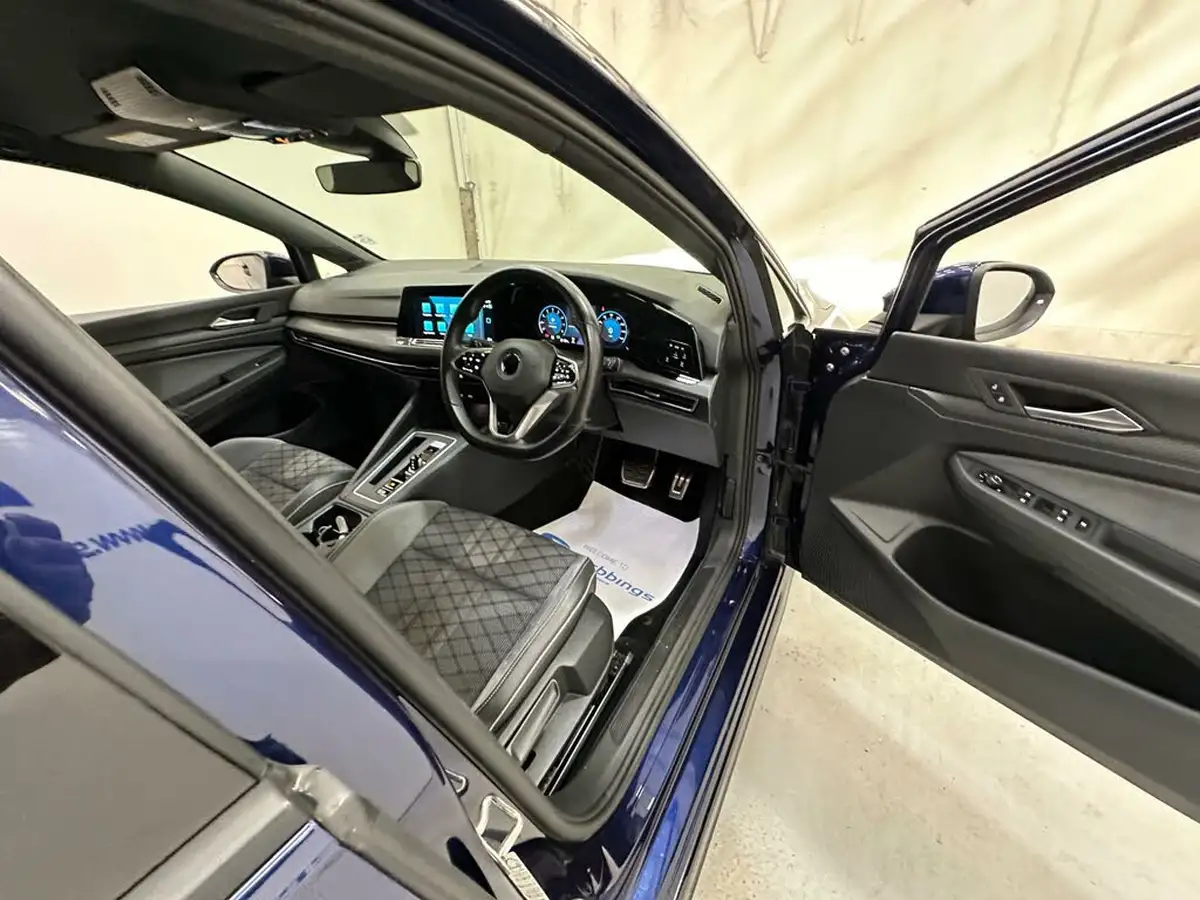 2022-volkswagen-golf-15-etsi-r-line-150ps-estate-big-7