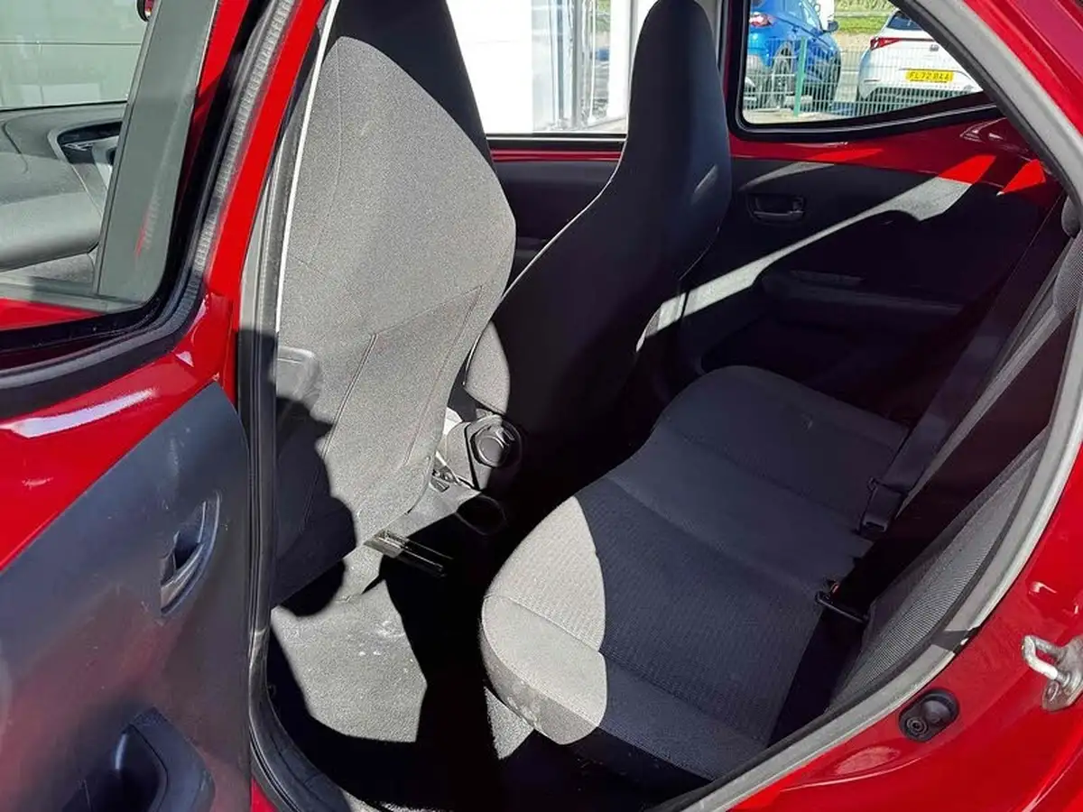2021-toyota-aygo-10-vvt-i-x-play-tss-big-24