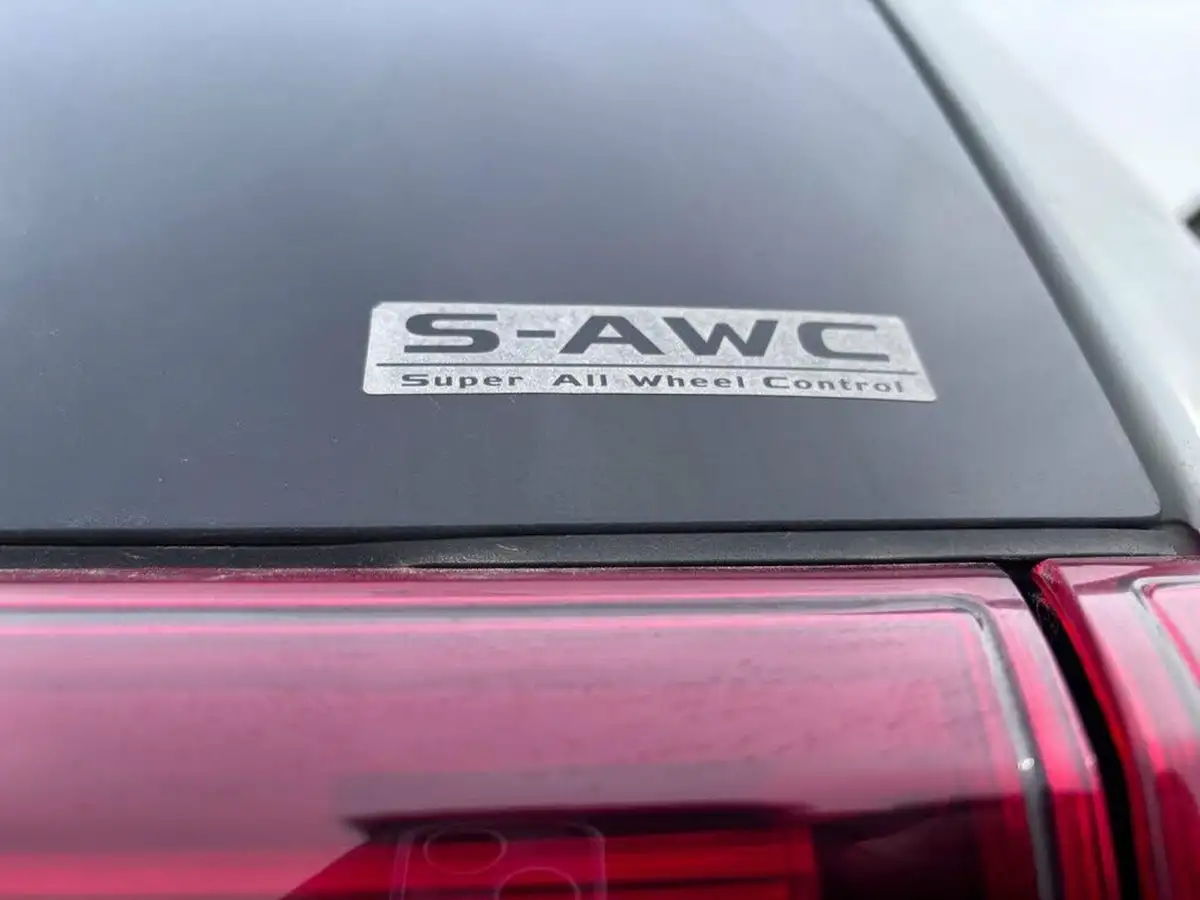 2018-mitsubishi-outlander-20-4h-phev-big-55