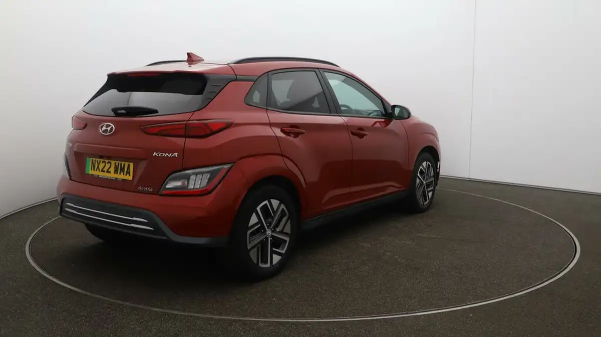 2022-hyundai-kona-e-premium-204ps-64kwh-7kw-obc-big-7