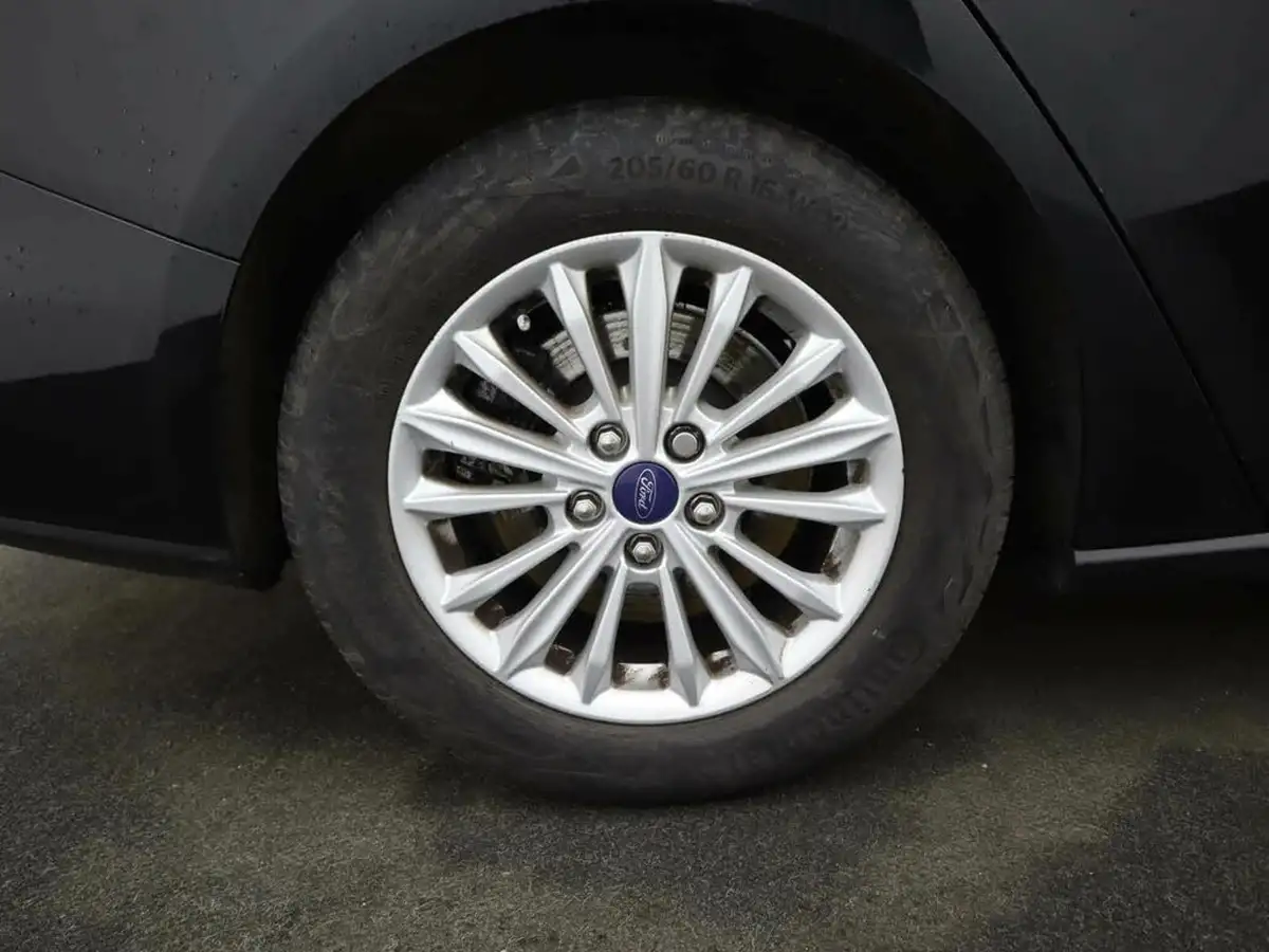 2020-ford-focus-15-titanium-estate-big-6