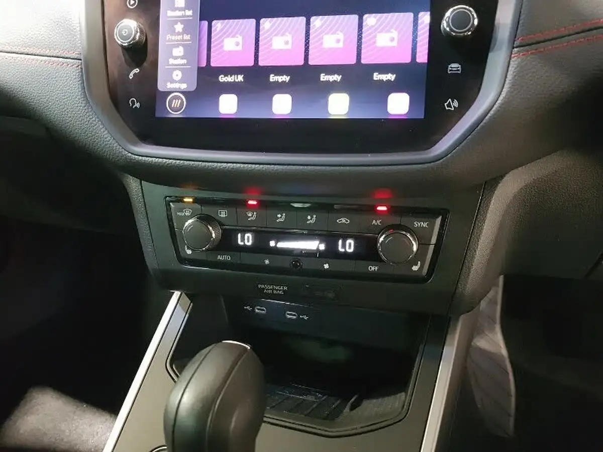2021-seat-arona-10-tsi-fr-red-edition-dsg-big-12
