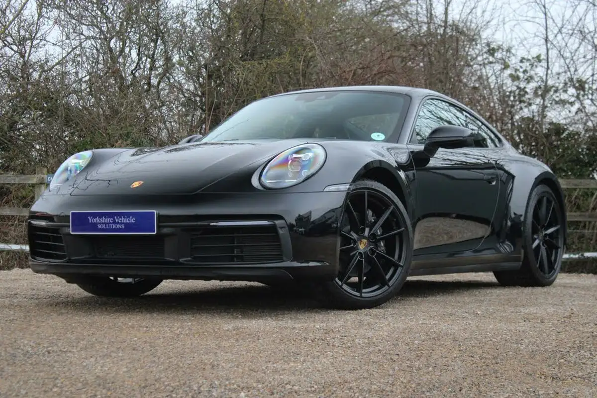2020-porsche-911-30-carrera-coupe-big-16