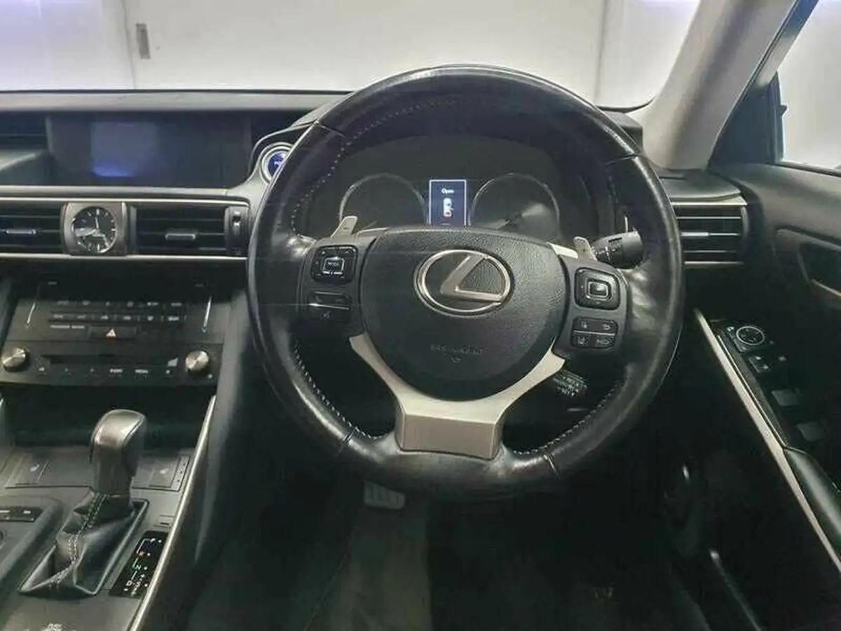 2018-lexus-is-300h-25-executive-edition-lexus-navigation-big-9