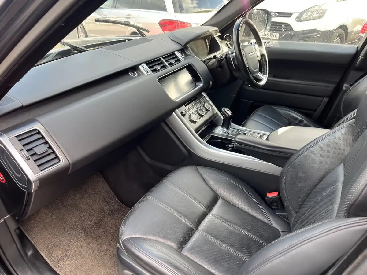 2017-land-rover-range-rover-sport-30-sd-v6-hse-dynamic-306ps-big-10