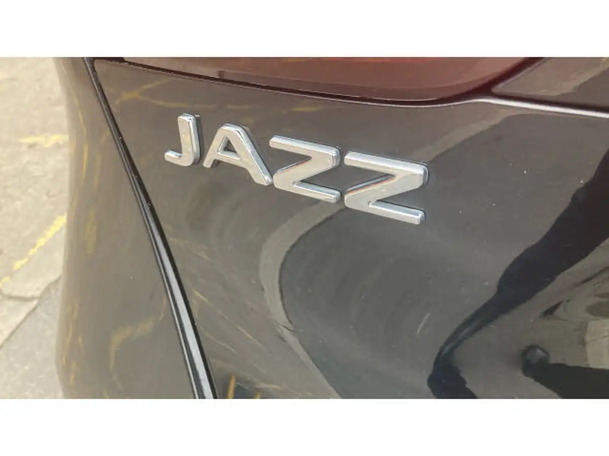 2023-honda-jazz-15-i-mmd-advance-big-17