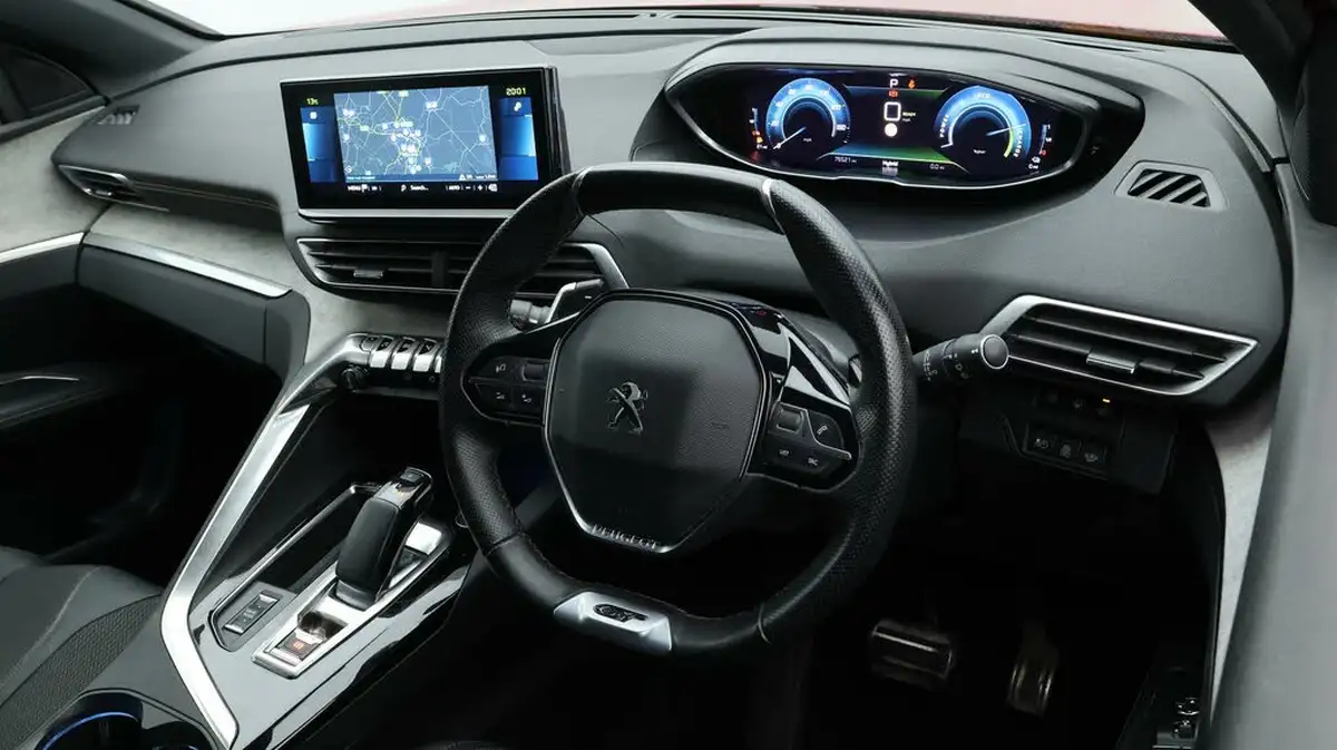 2022-peugeot-3008-suv-16-puretech-gt-225bhp-hybrid-e-eat8-big-9