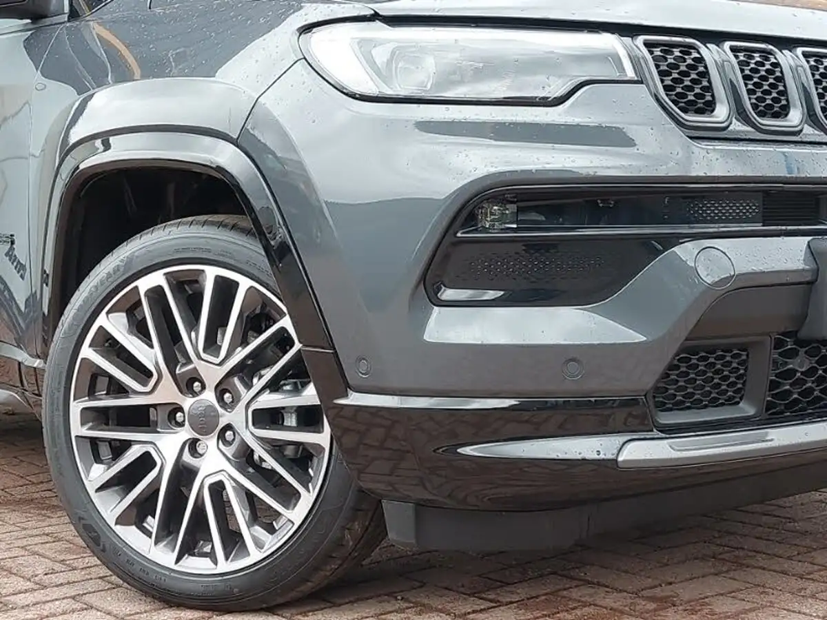 2024-jeep-compass-15-altitude-big-8