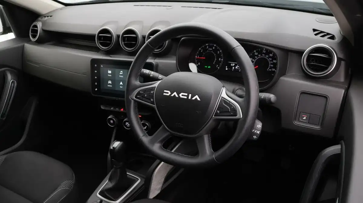 2023-dacia-duster-13-tce-journey-150bhp-edc-big-9