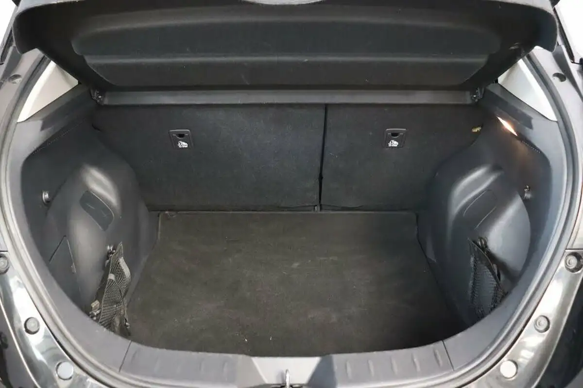 2020-nissan-leaf-e-n-connecta-big-21