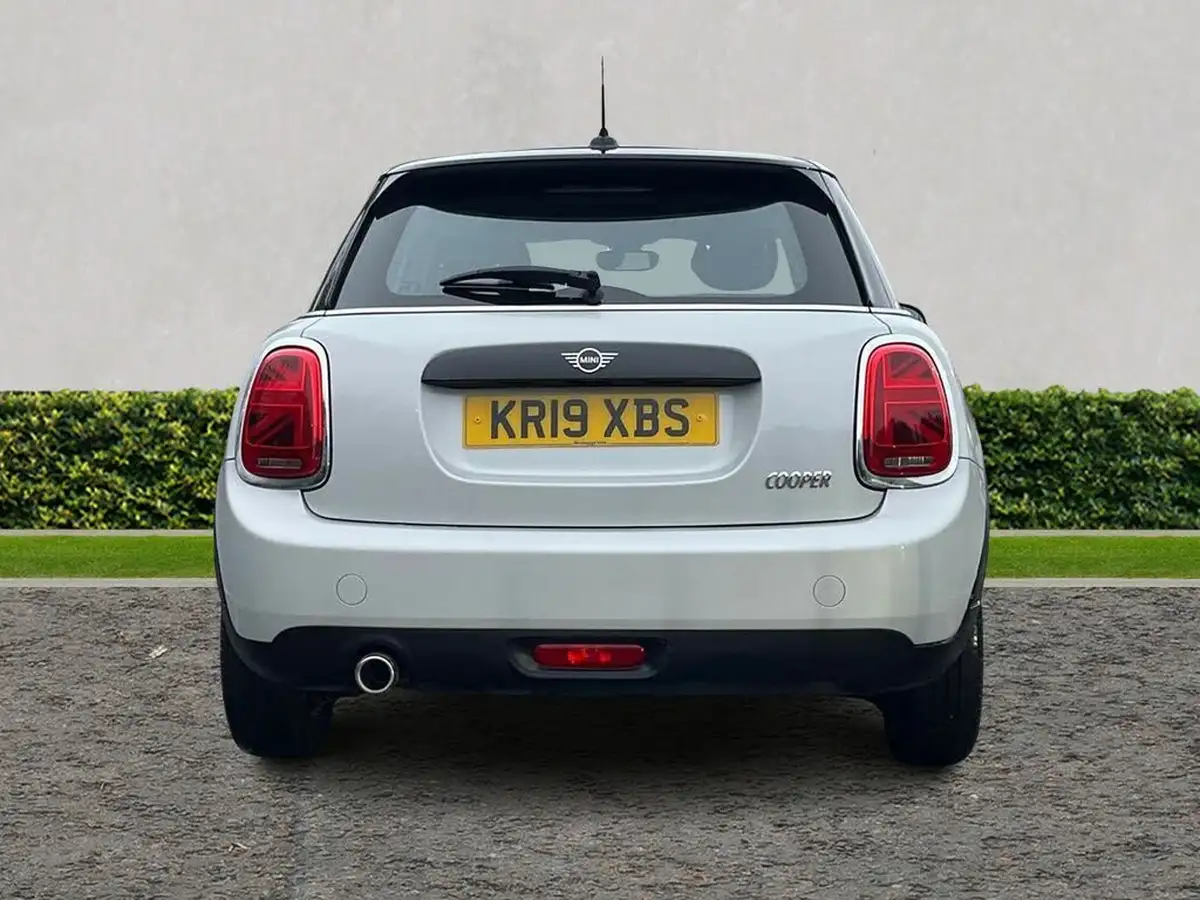 2019-mini-cooper-15-cooper-classic-hatchback-5d-auto-big-3