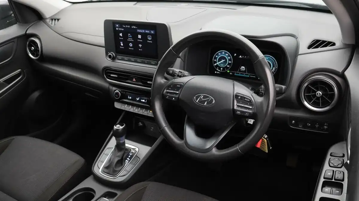 2023-hyundai-kona-16-gdi-se-connect-big-9