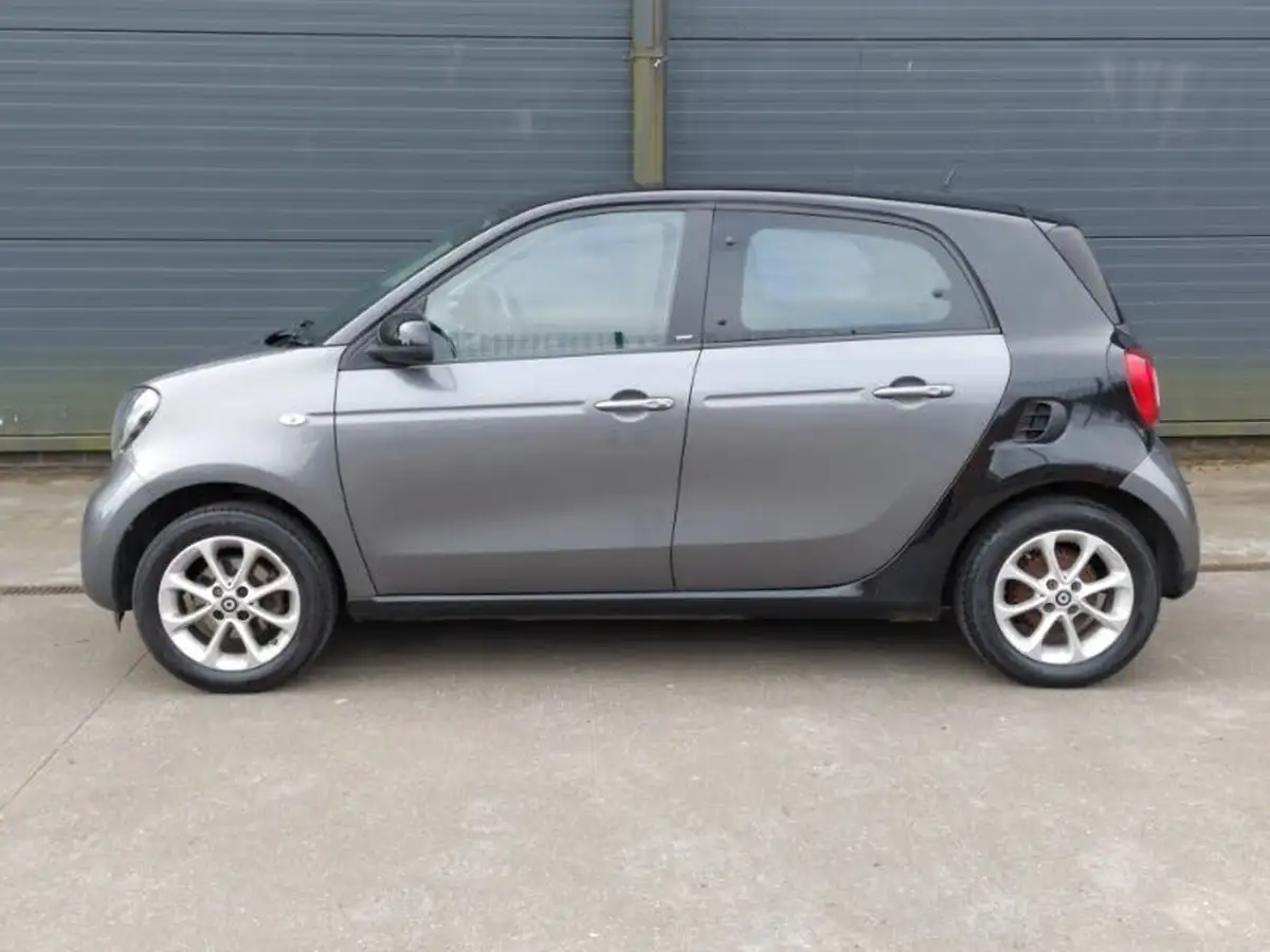 2016-smart-forfour-10-passion-70bhp-ss-big-3