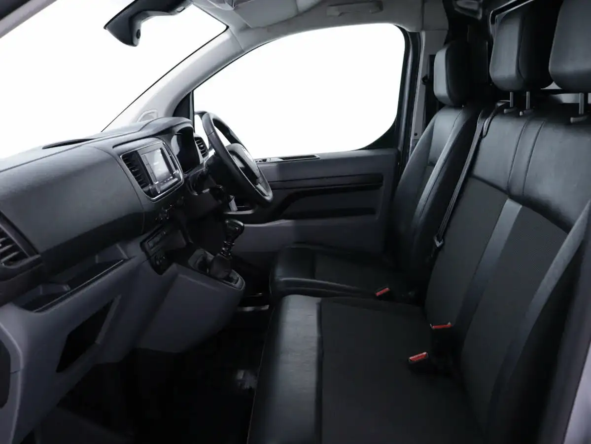 2022-vauxhall-vivaro-15td-2700-l1h1-dynamic-120pseu6d-big-29