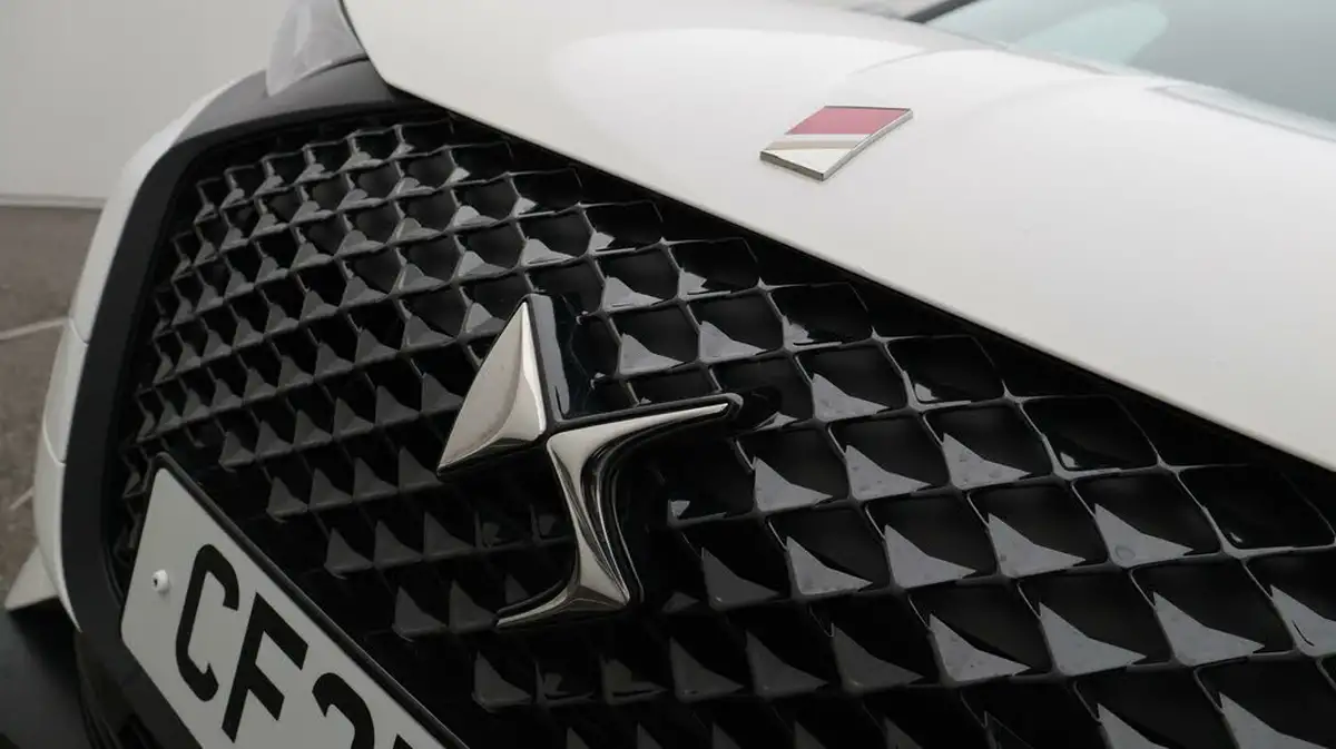 2021-ds-ds-3-crossback-12-puretech-performance-line-130ps-big-22