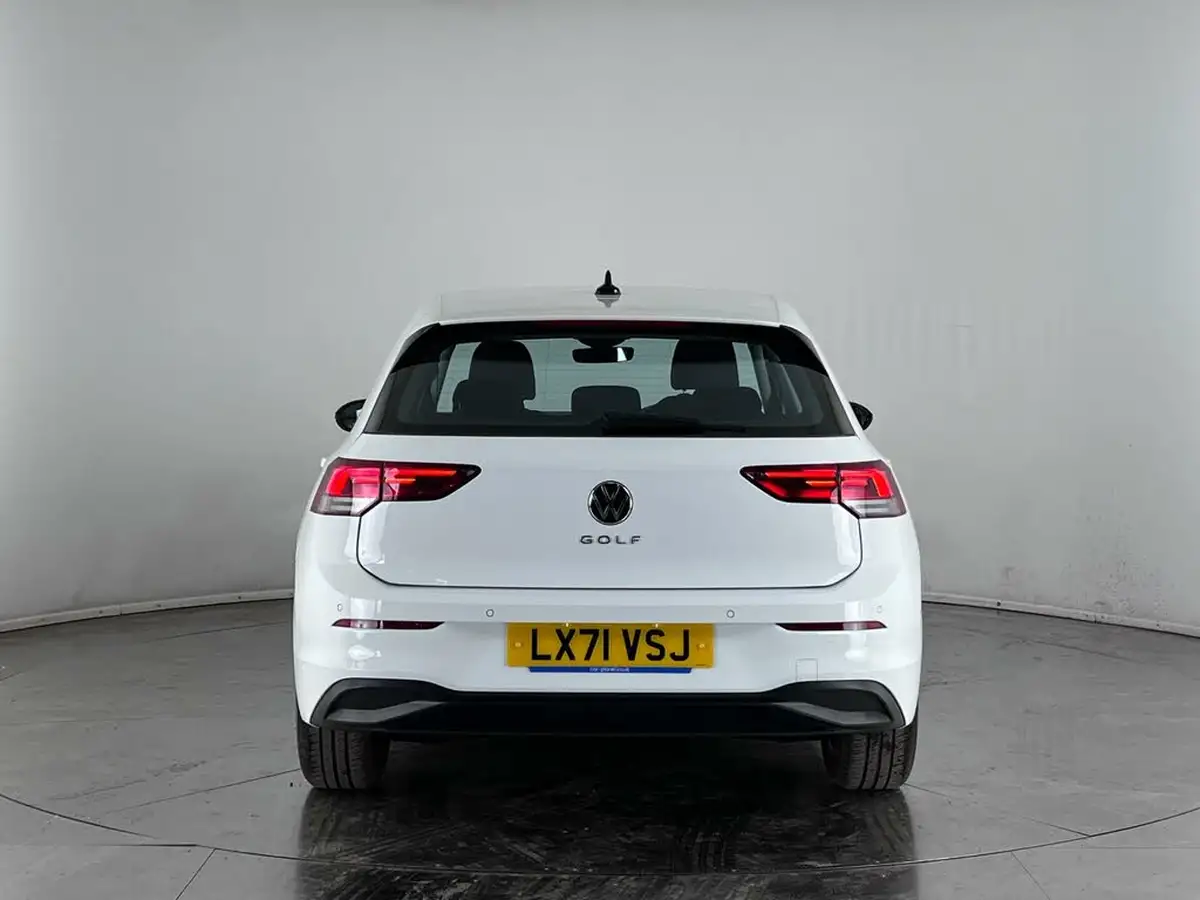 2021-volkswagen-golf-15-tsi-life-150ps-hatchback-big-4
