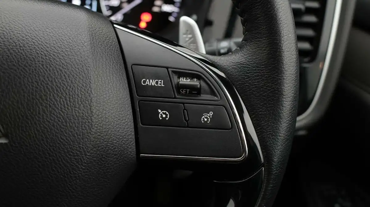 2020-mitsubishi-outlander-20-exceed-big-26