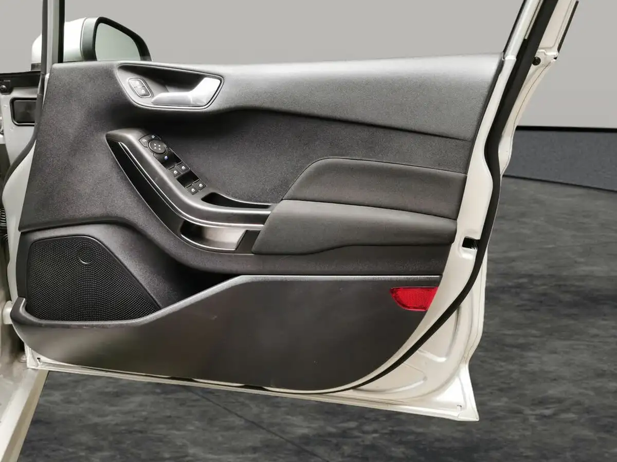2022-ford-fiesta-10t-st-line-125ps-hybrid-mhev-5d-big-30