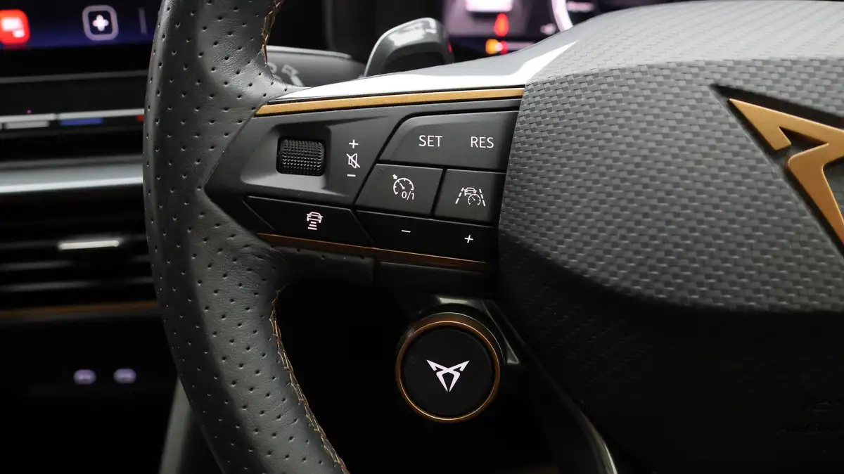 2022-cupra-formentor-20-tsi-vz2-310ps-4drive-big-22