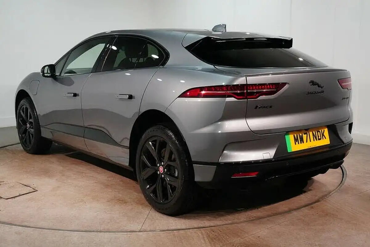 2021-jaguar-i-pace-ev400-black-big-8