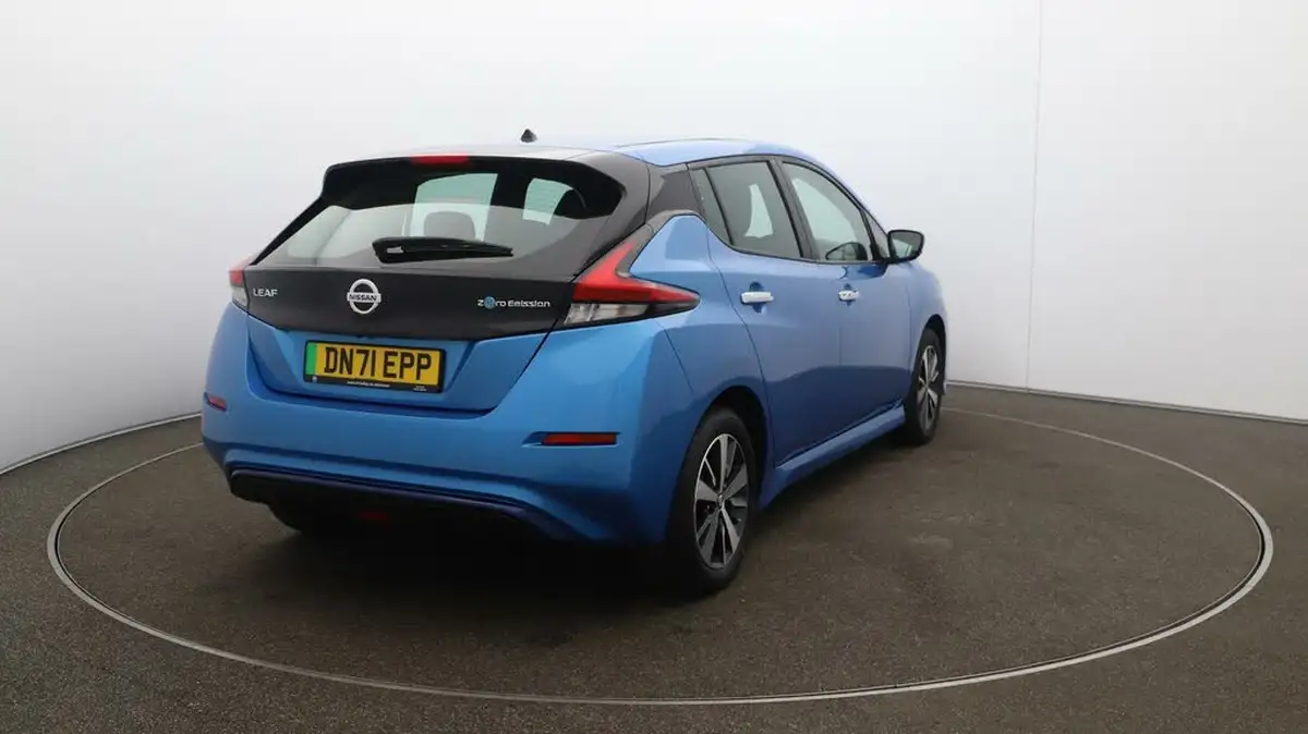 2021-nissan-leaf-e-acenta-big-52