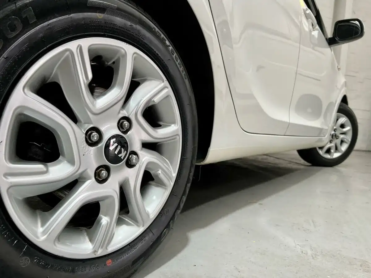 2019-kia-picanto-10-2-big-44