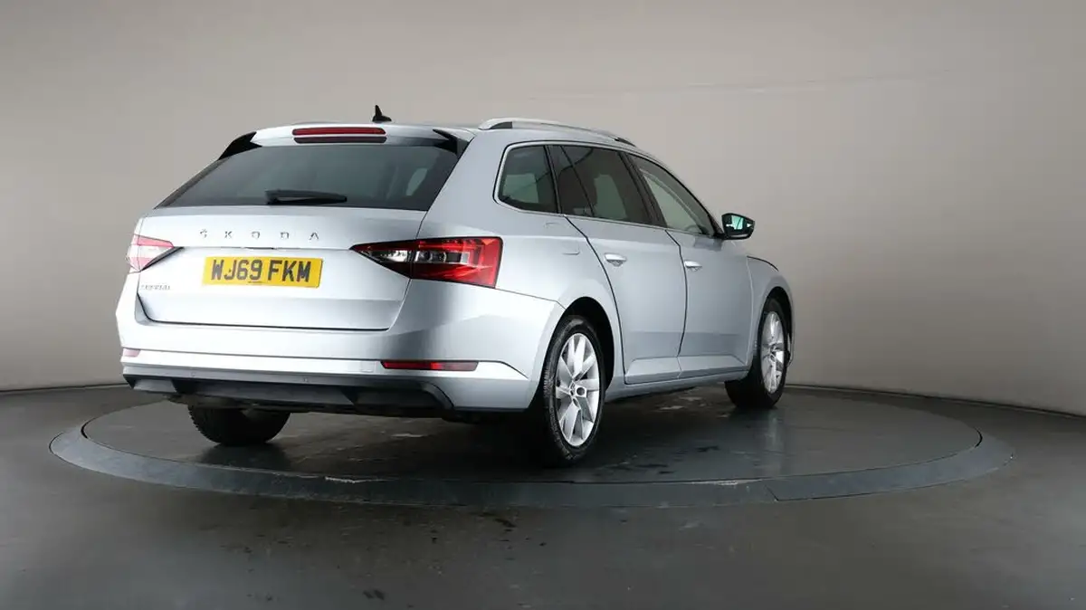 2019-skoda-superb-15-tsi-se-technology-estate-big-67