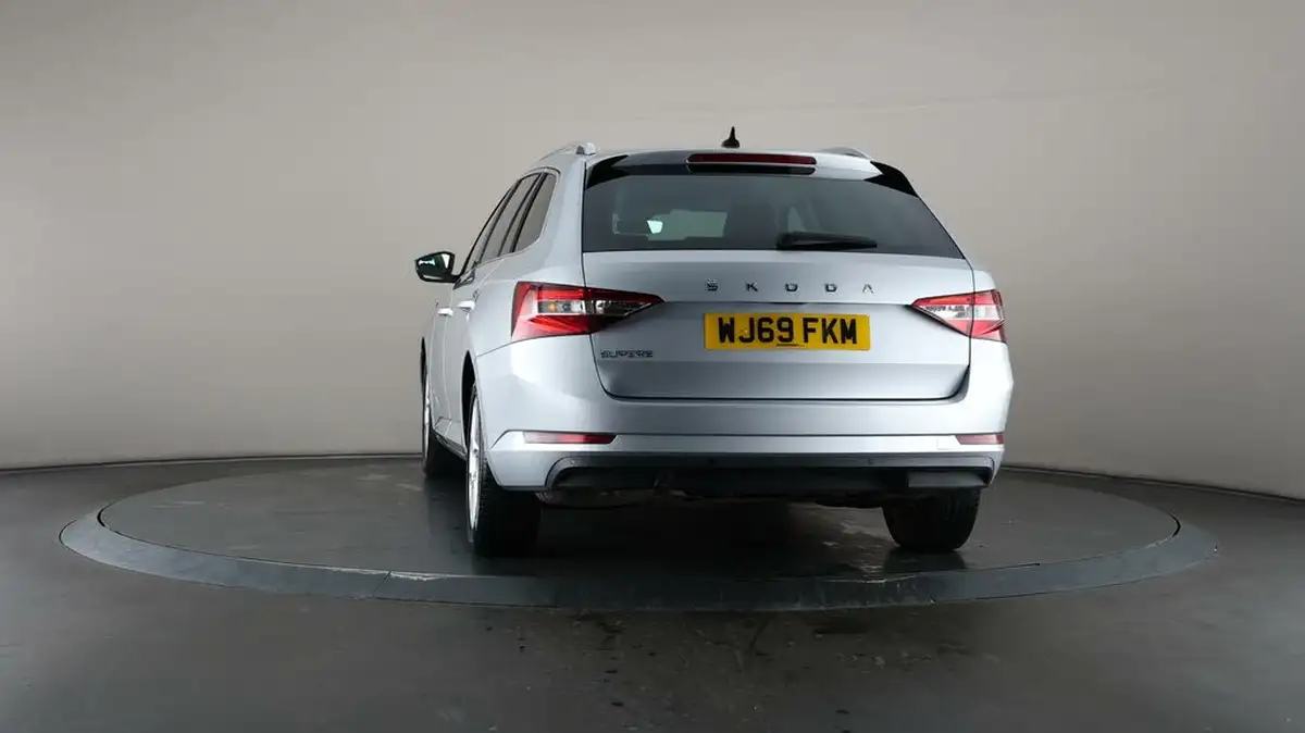 2019-skoda-superb-15-tsi-se-technology-estate-big-43