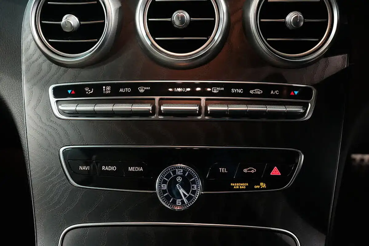 2019-mercedes-benz-c-class-20-c300-amg-line-premium-coupe-2d-big-34
