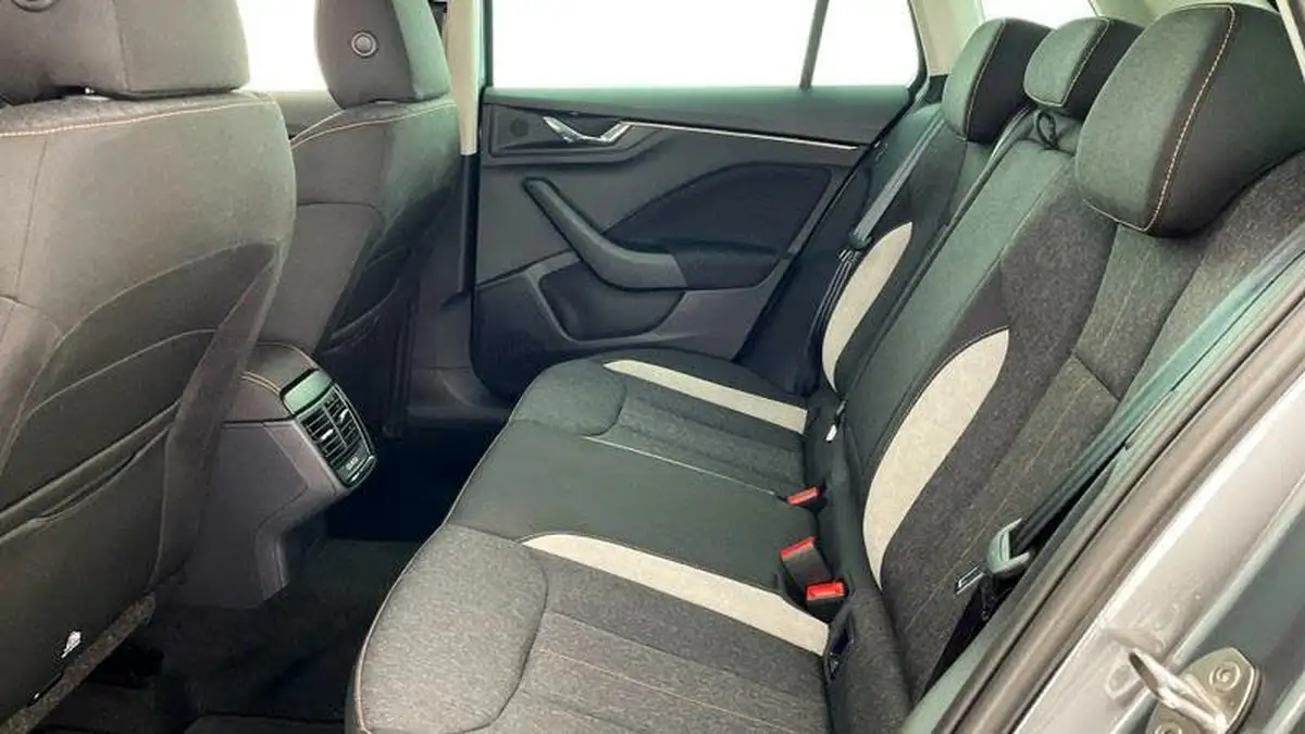 2024-skoda-kamiq-10-tsi-se-l-116ps-big-35