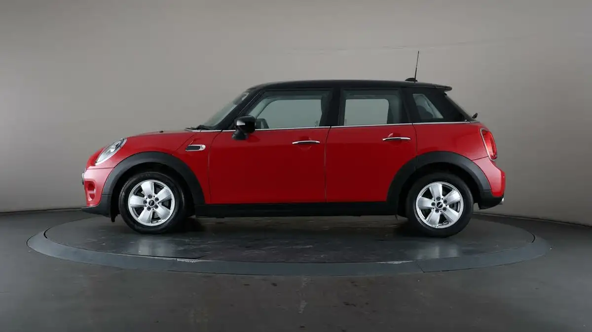 2021-mini-countryman-15-cooper-classic-big-4