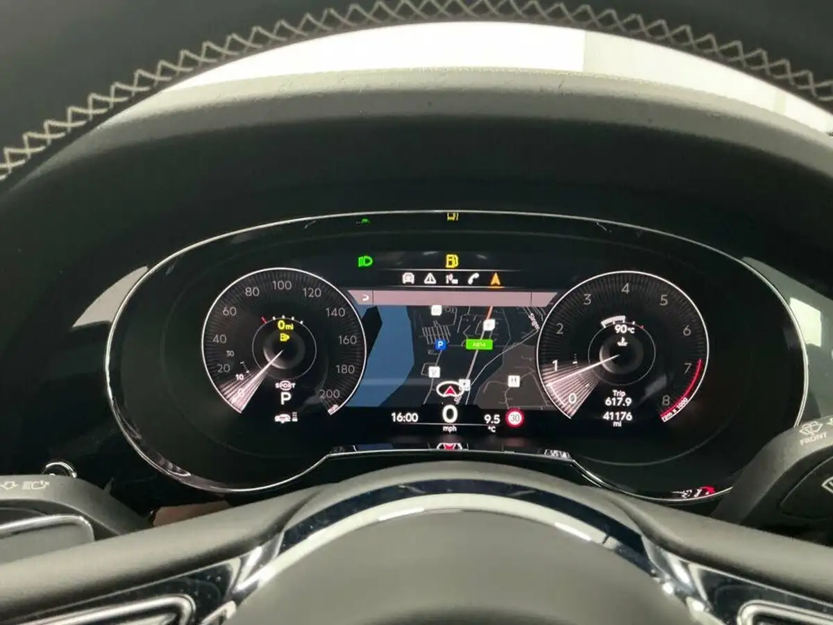 2021-bentley-bentayga-40-v8-big-41