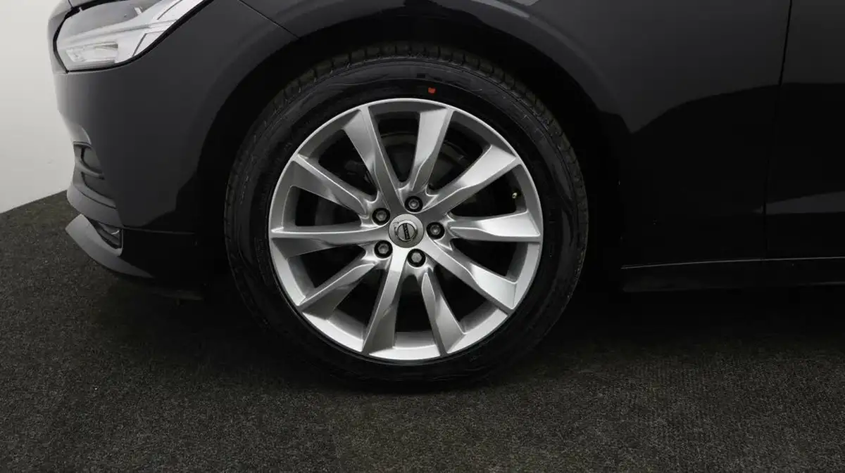 2019-volvo-v90-20-t4-momentum-plus-big-17