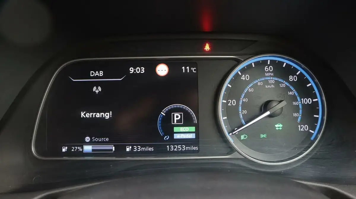 2022-nissan-leaf-e-acenta-big-10
