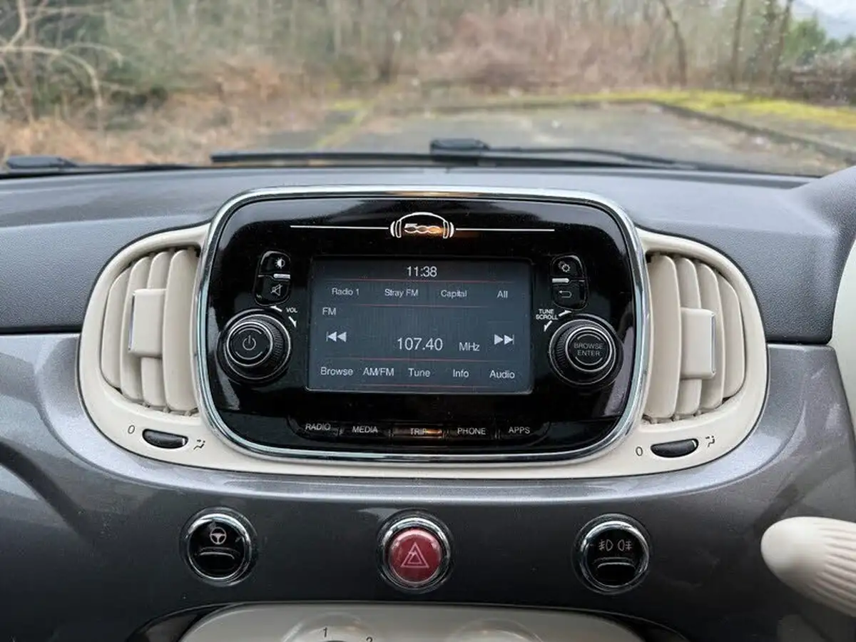 2016-fiat-500-12-lounge-big-9