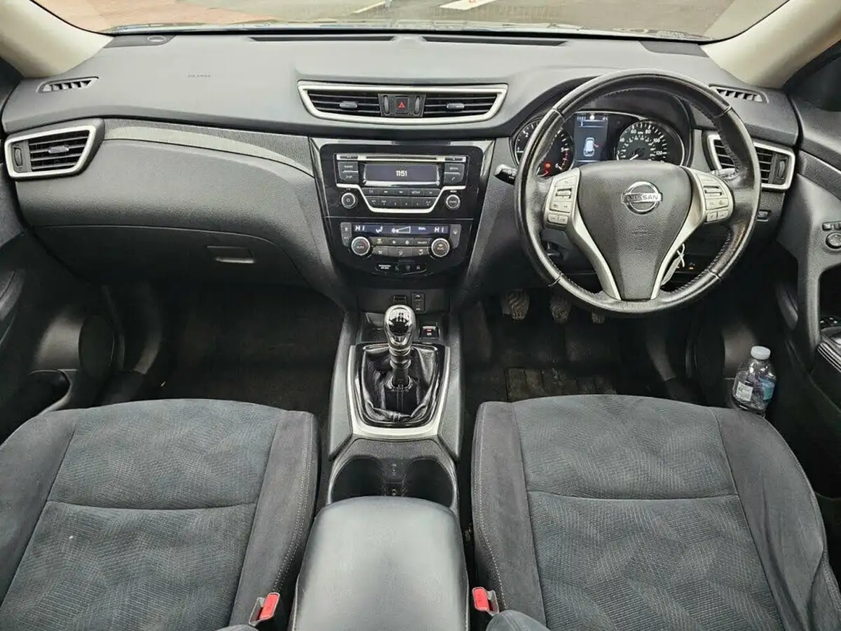 2016-nissan-x-trail-16dci-acenta-big-2