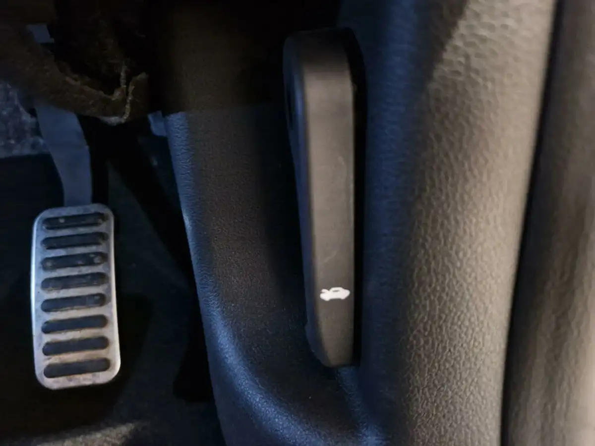 2021-hyundai-kona-e-premium-204ps-64kwh-7kw-obc-big-18