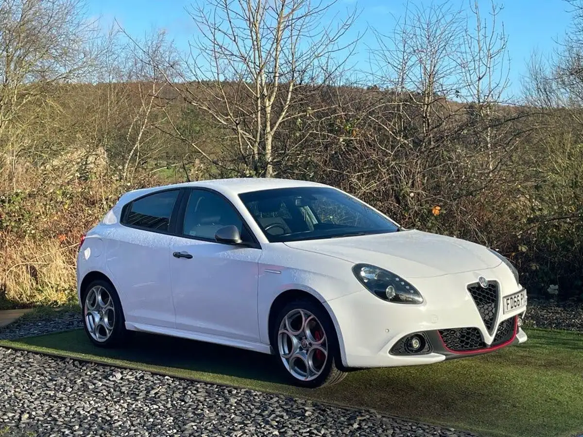 2016-alfa-romeo-giulietta-20jtdm-2-speciale-150bhp-big-15