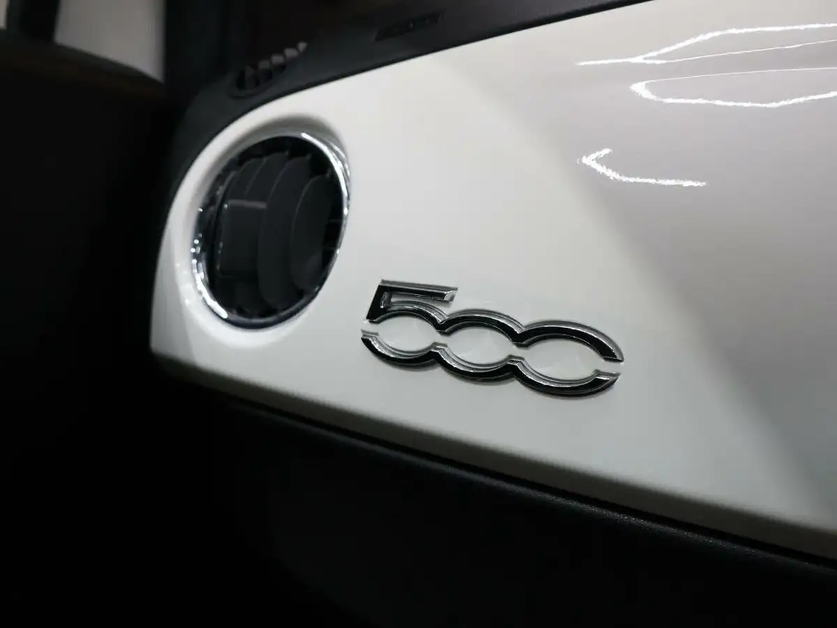 2022-fiat-500-10-dolcevita-big-39