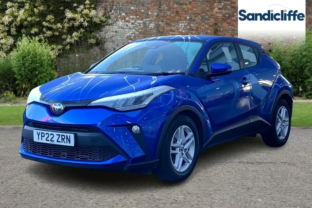 2022-toyota-c-hr-18-vvt-i-icon-big-5