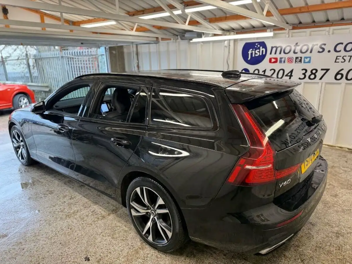 2020-volvo-v60-20-t6-r-design-big-20