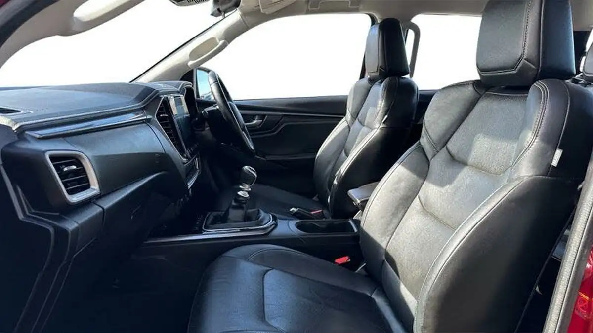 2022-isuzu-d-max-19td-dl40-pickup-big-2