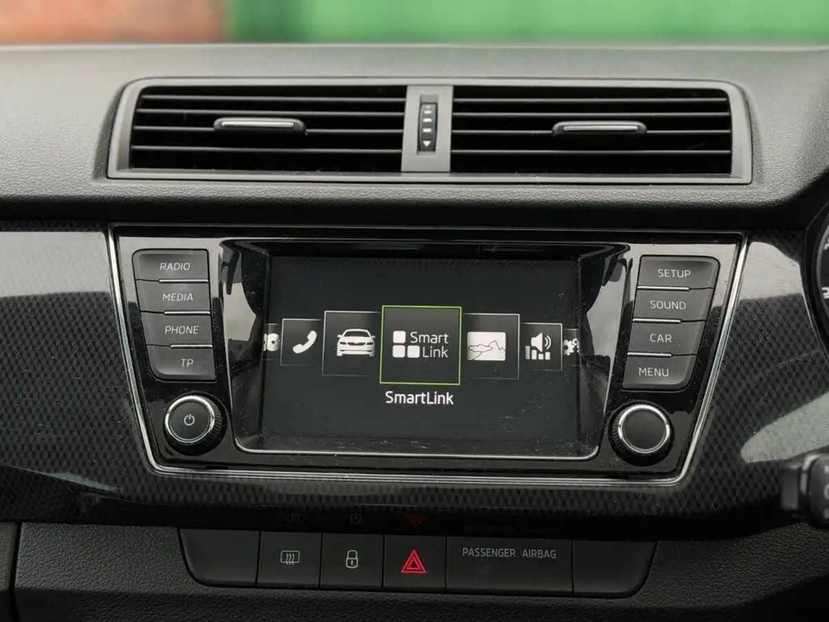 2017-skoda-fabia-12-tsi-monte-carlo-109ps-estate-big-23