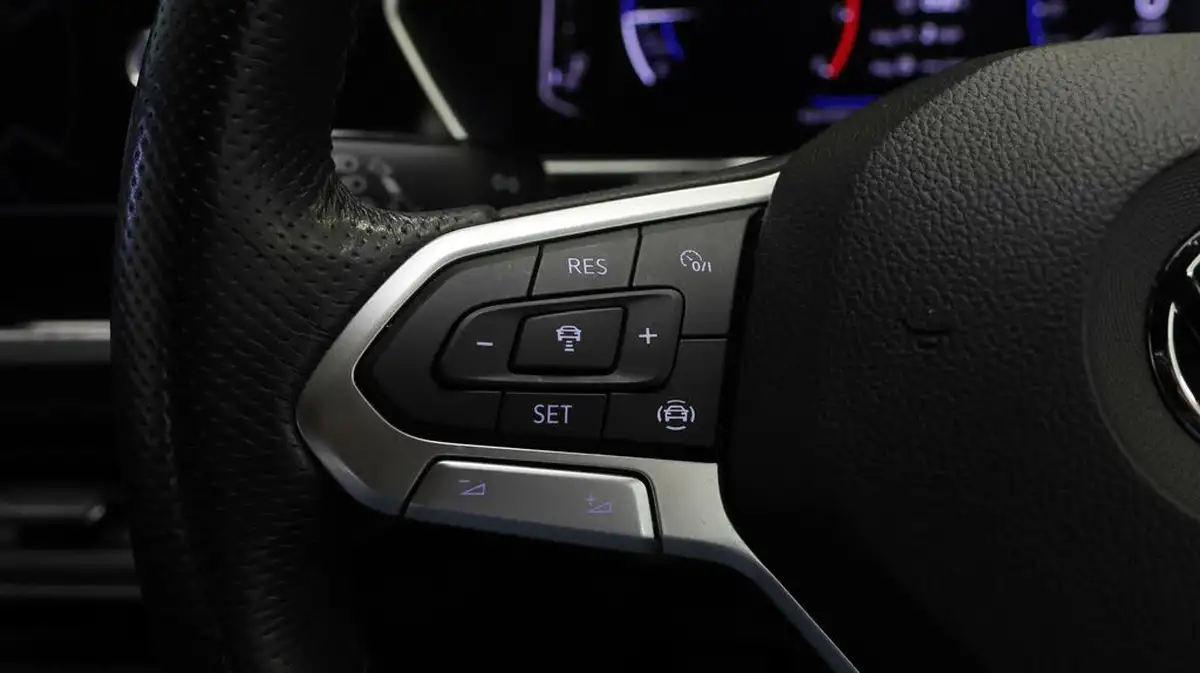 2020-volkswagen-t-cross-10-tsi-r-line-110ps-big-22