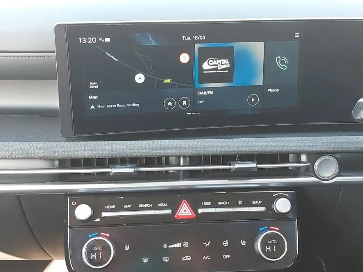 2024-hyundai-tucson-16-t-gdi-premium-160ps-two-tone-roof-big-10