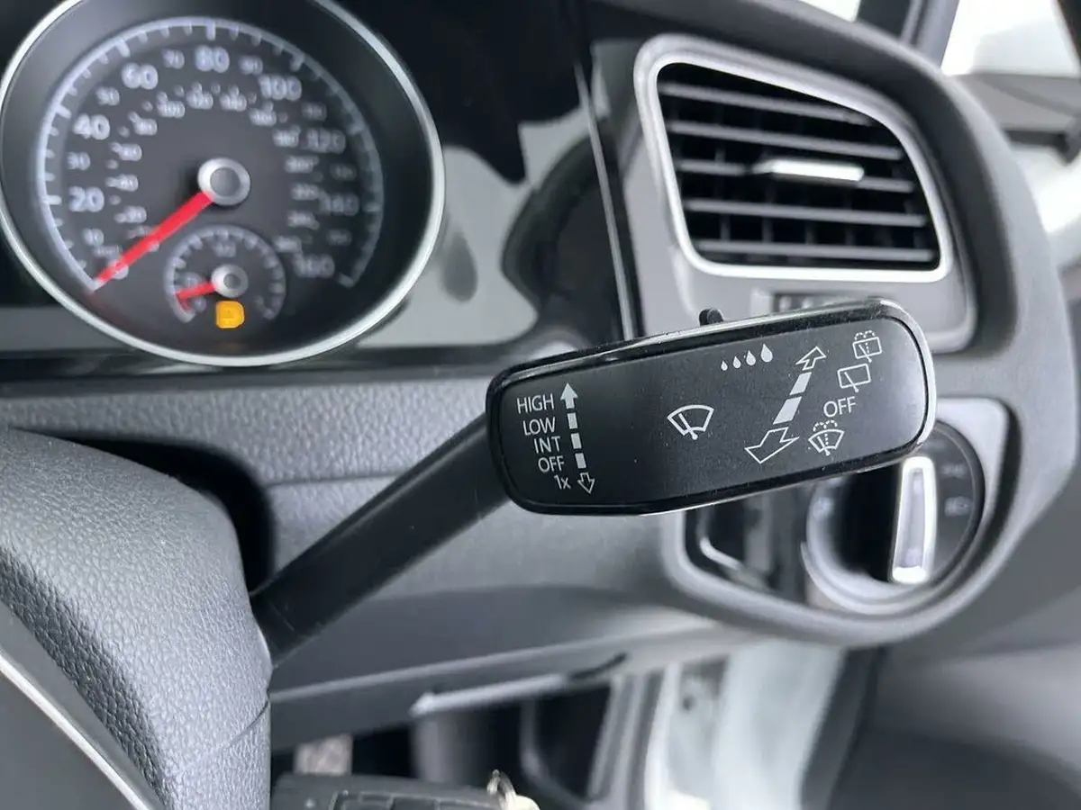 2018-volkswagen-golf-15-tsi-gt-150ps-ss-hatchback-5d-big-52
