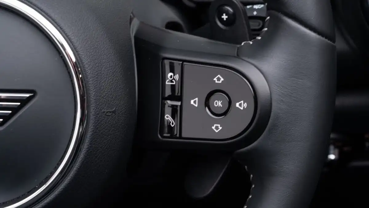 2022-mini-cooper-20-cooper-s-exclusive-convertible-2d-auto-big-14